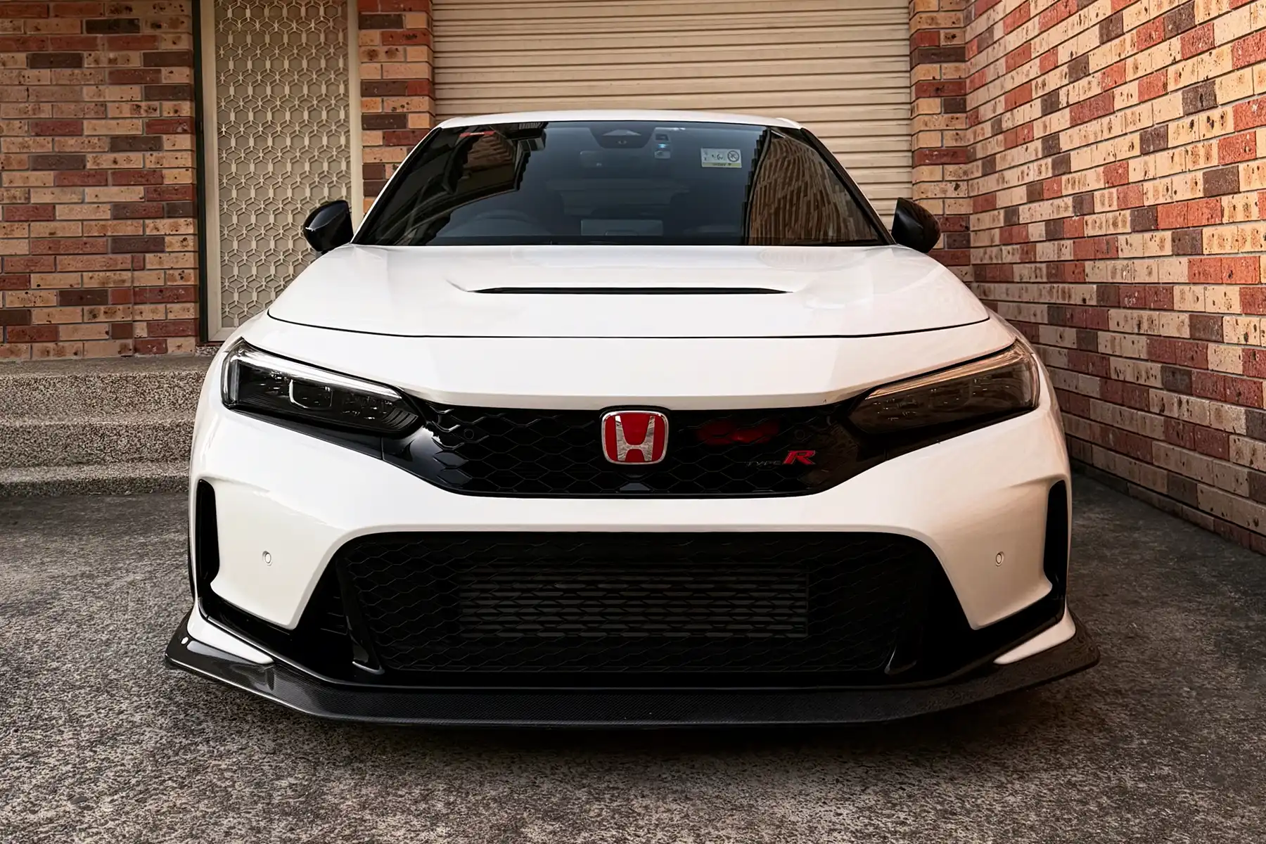 Honda Civic Type R FL5 cam installer Thinkware dashcam brand. Front and rear dashcam with hidden wiring Sydney Dashcam installation